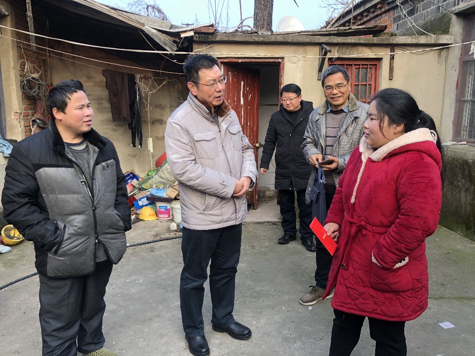 缪常委慰问2.jpg