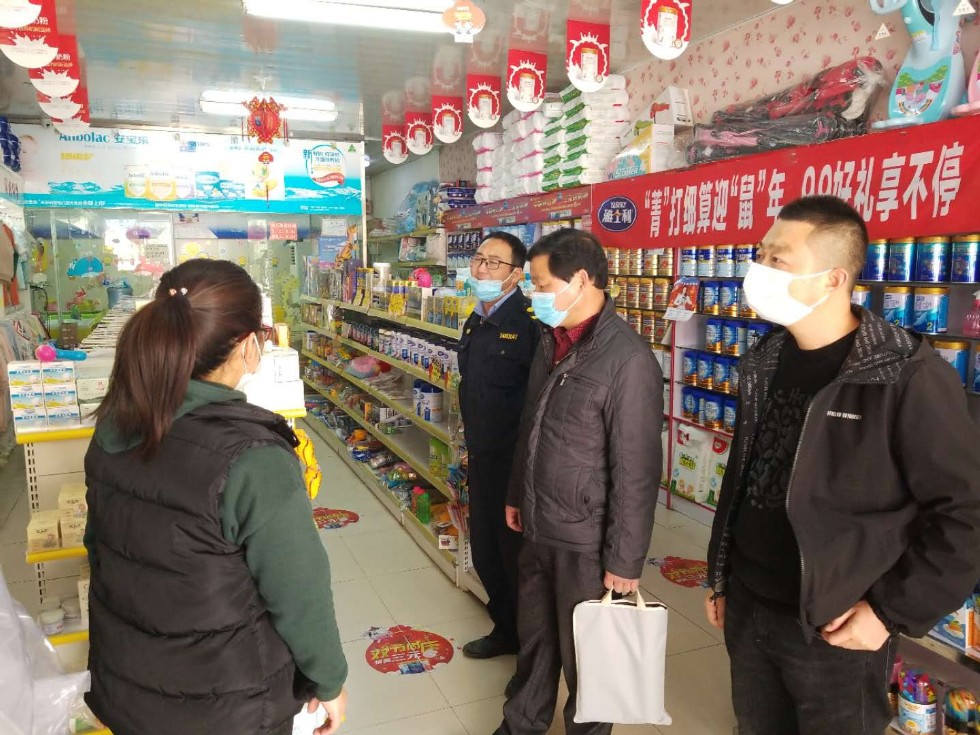 银花街道人大代表强化企业复工疫情防控意识.jpg