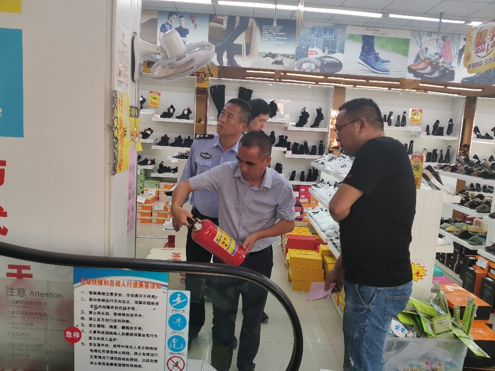 龙蟠街道人大助力安全生产检查.jpg