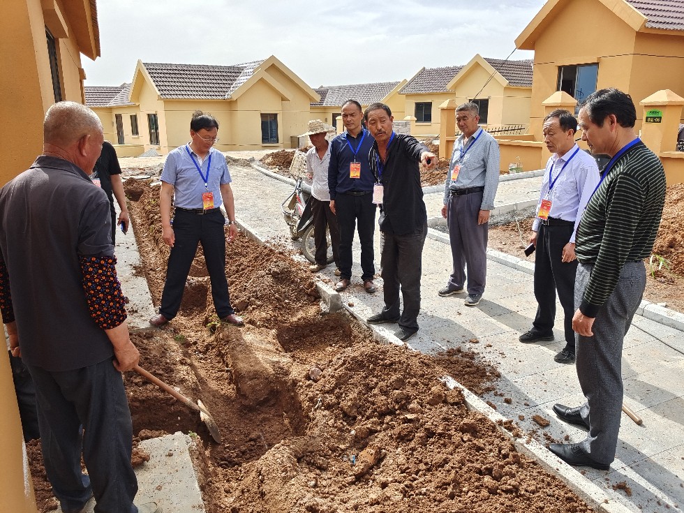 章广镇元松专业代表小组调研大塘新代建房工程.jpg