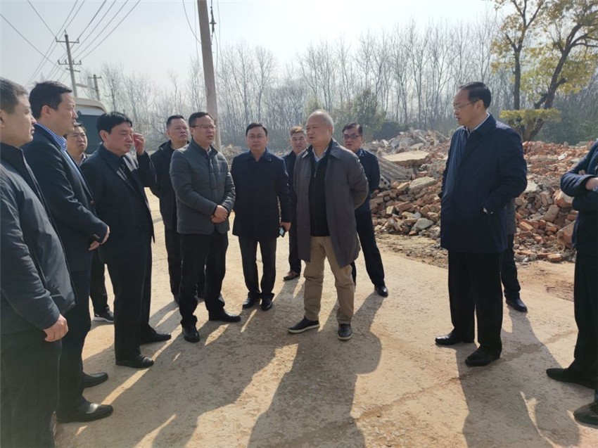 王图强调研饮用水水源保护工作.jpg