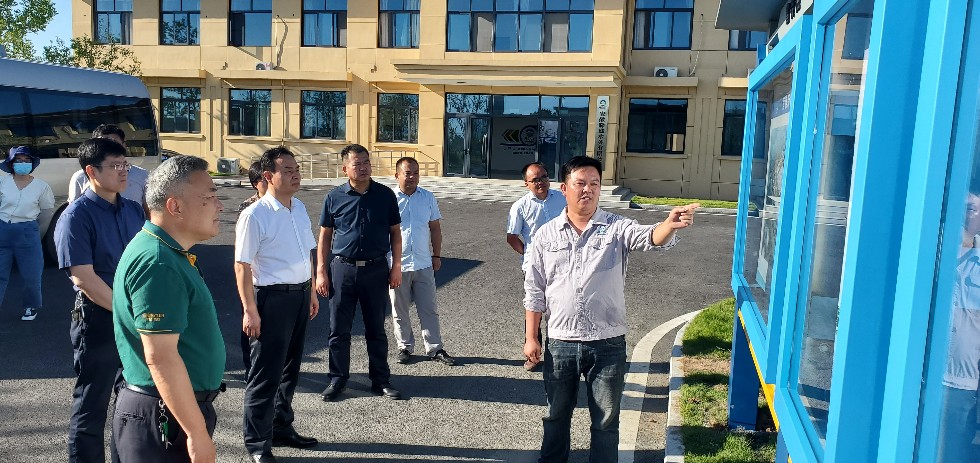 区人大调研区政府专项债管理情况.jpg