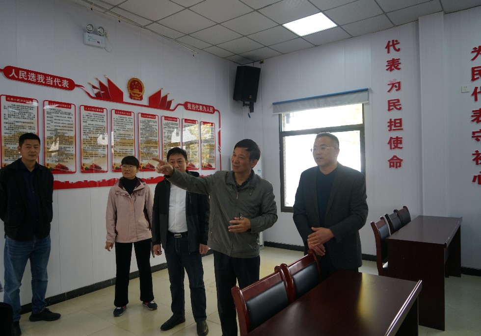 王良仁开展代表“遍访行动”.jpg