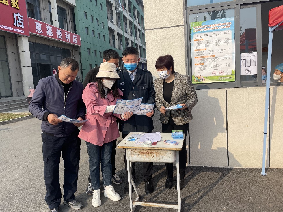 腰铺镇人大代表助力城乡居民养老保险参保 (2).jpg