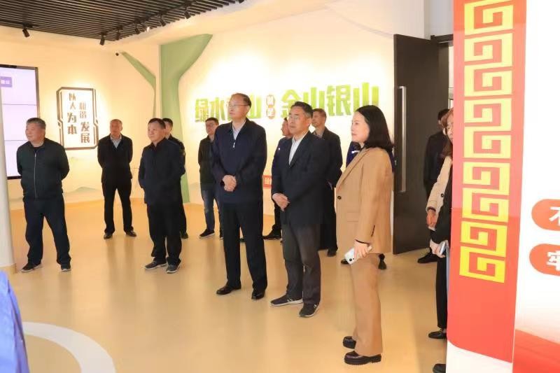 省人大到沙河镇开展长三角毗邻地区固体废物联防联治情况专题调研.jpg