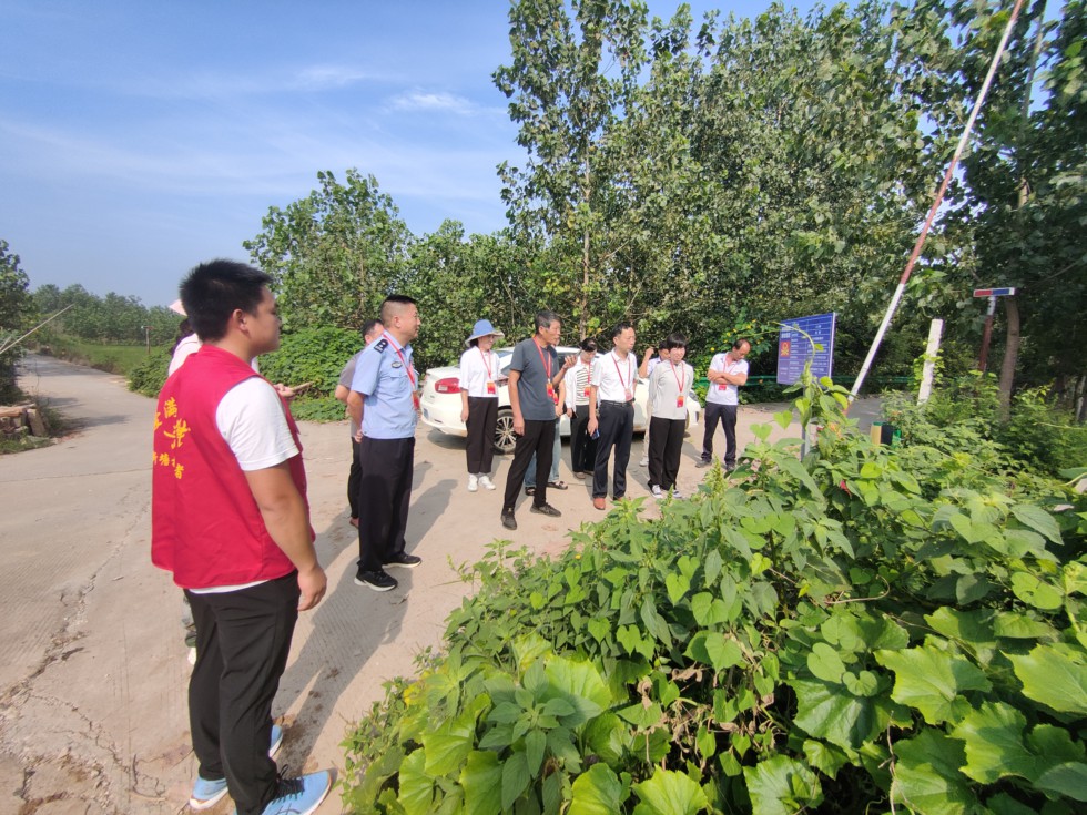 沙河镇人大：督查防溺水工作  人大代表在行动.jpg