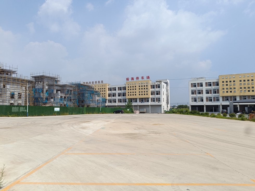 停车场修建后.jpg