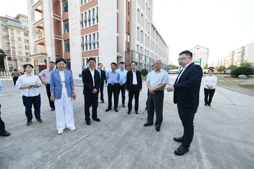 王图强深入南谯开展教育工作调研.jpg