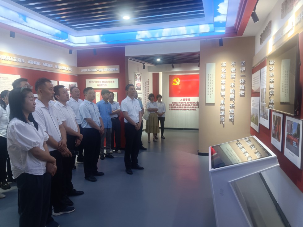 大柳镇人大组织代表开展廉政警示教育.jpg