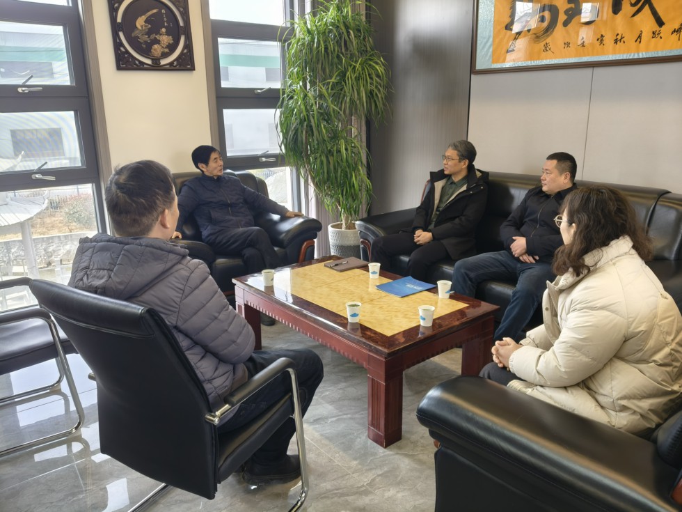 大柳镇人大：深入企业走访调研  助企纾困.jpg