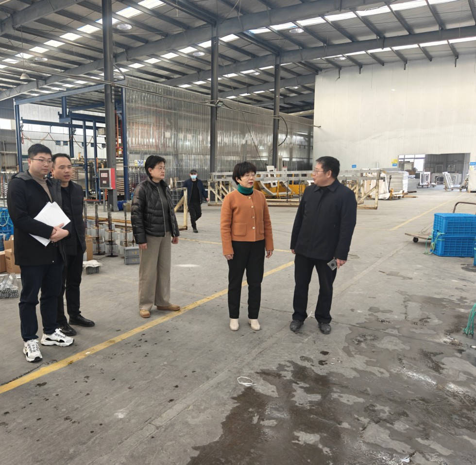 王沁调研走访经开区企业复工复产工作.jpg
