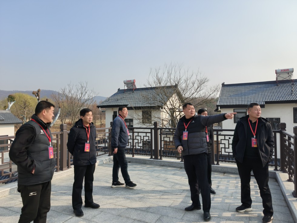 珠龙镇人大召开十一届人大主席团第十三次会议.jpg